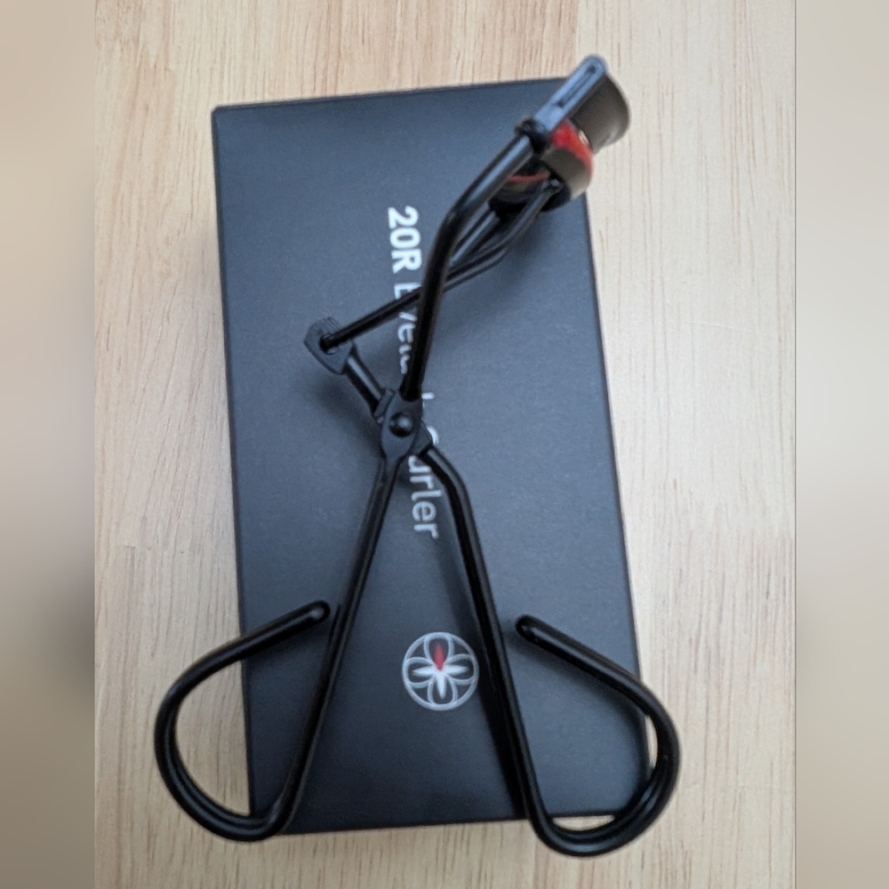 NWT Rephr Eyelash Curler New Version 3.0 - 20R Wide & Flat Curvature